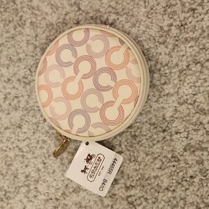 Coach Circle Coin Purse Pebbled Leather Cream pink Signature Op Art Logo Pouch